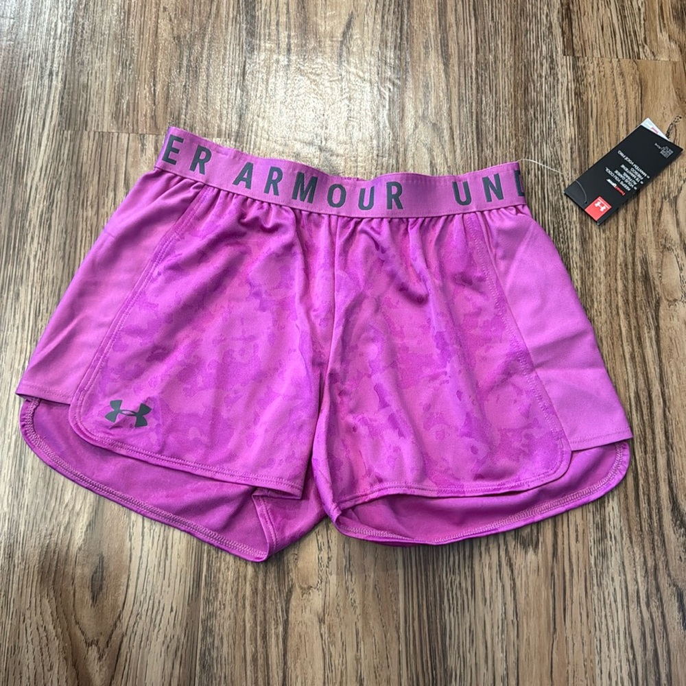 NEW!! Women’s Under Armour Shorts - XS